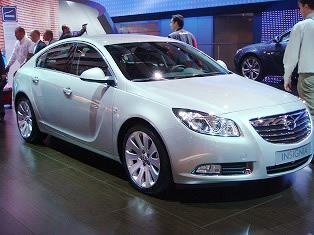 Opelの新型車Insignia
